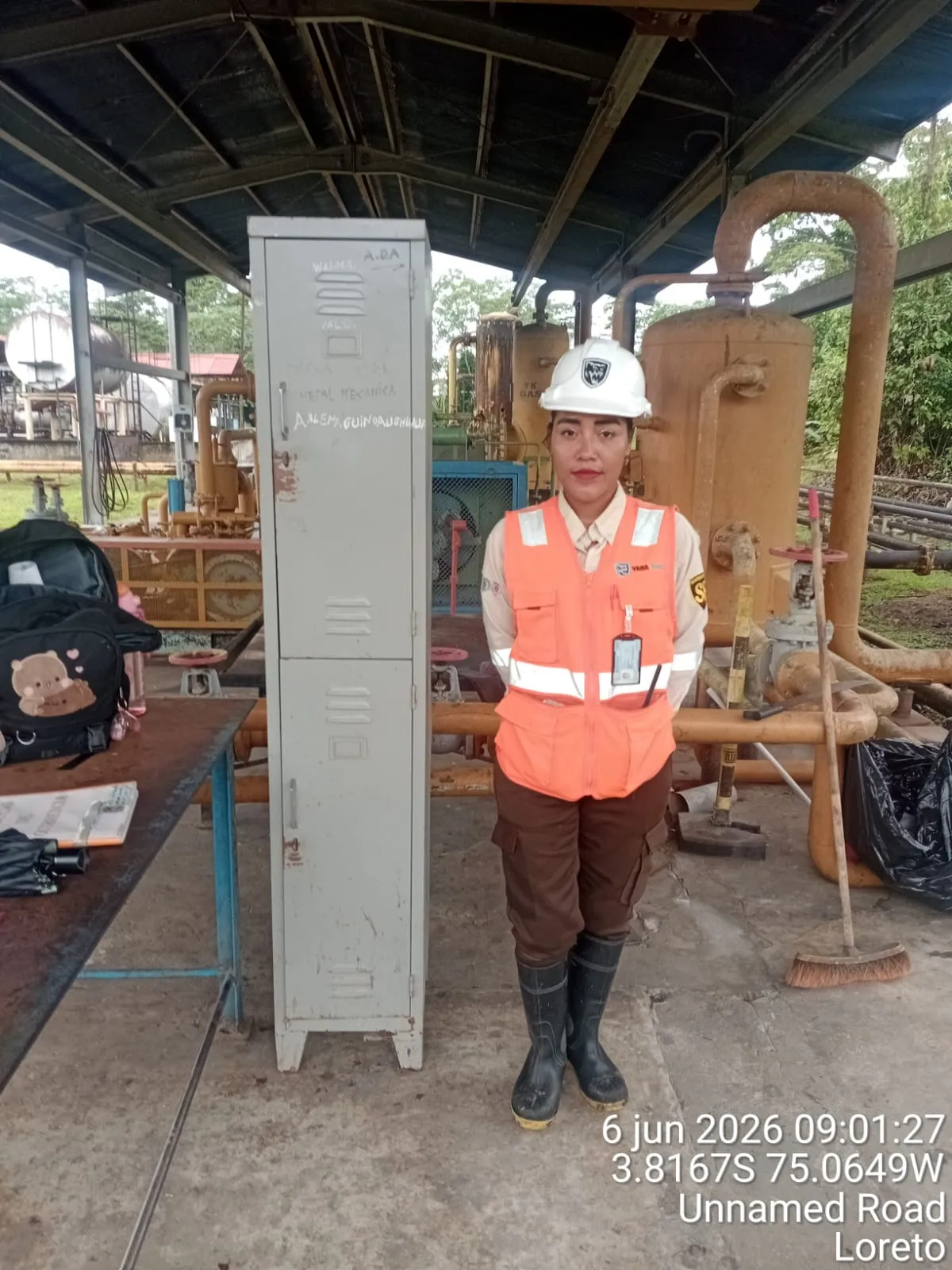 Agente de seguridad en instalación de planta del Lote 8
